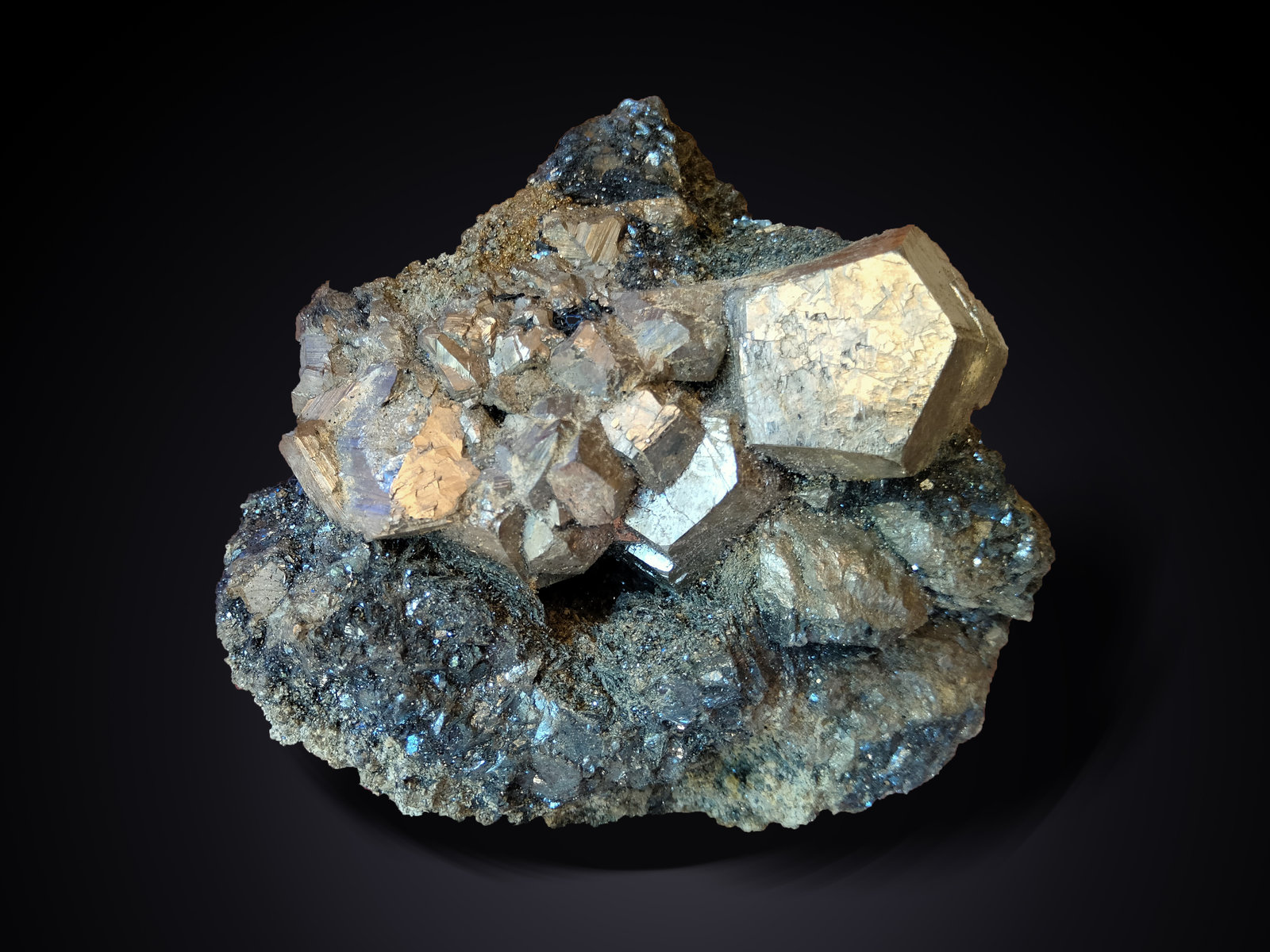 Pyrite on Hematite
84 mm x 71 mm x 40 mm
(Autor: Firmo Espinar)