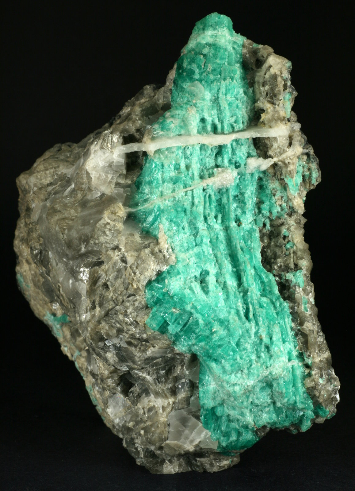 Beryl (variety emerald), Calcite
12x11x5cm
(Autor: Fiebre Verde)