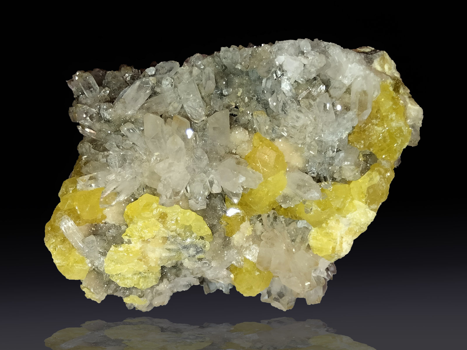 Sulphur and Celestine
65 mm x 52 mm x 55 mm
(Autor: Firmo Espinar)