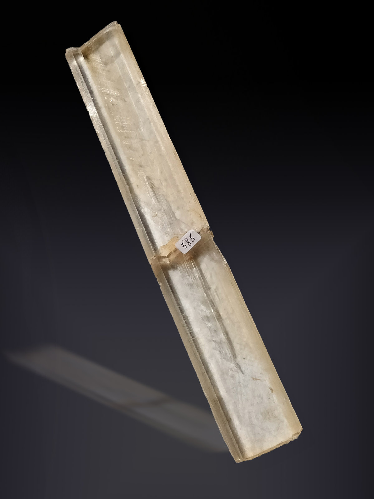 Gypsum
40 mm x 286 mm x 9 mm
(Autor: Firmo Espinar)