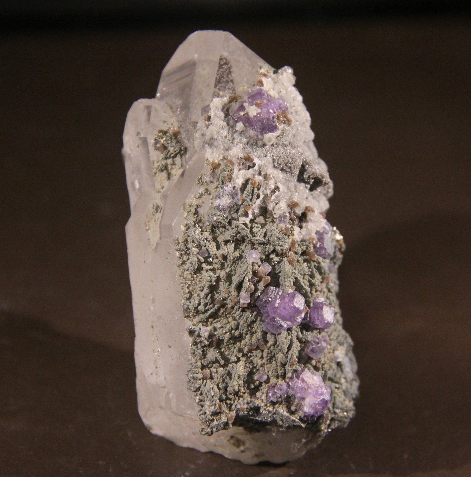 Quartz, Fluorite, Siderite, Pyrite
50mm x 72mm x 30mm
(Autor: Firmo Espinar)