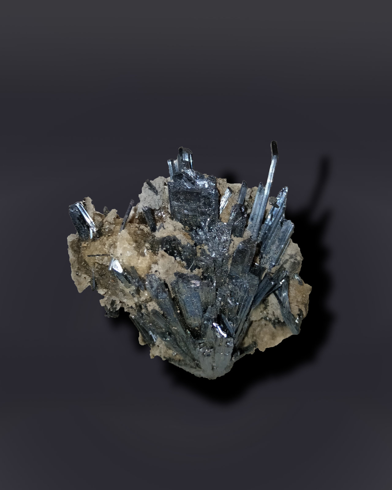 Stibnite
52 mm x 56 mm x 38 mm
(Autor: Firmo Espinar)