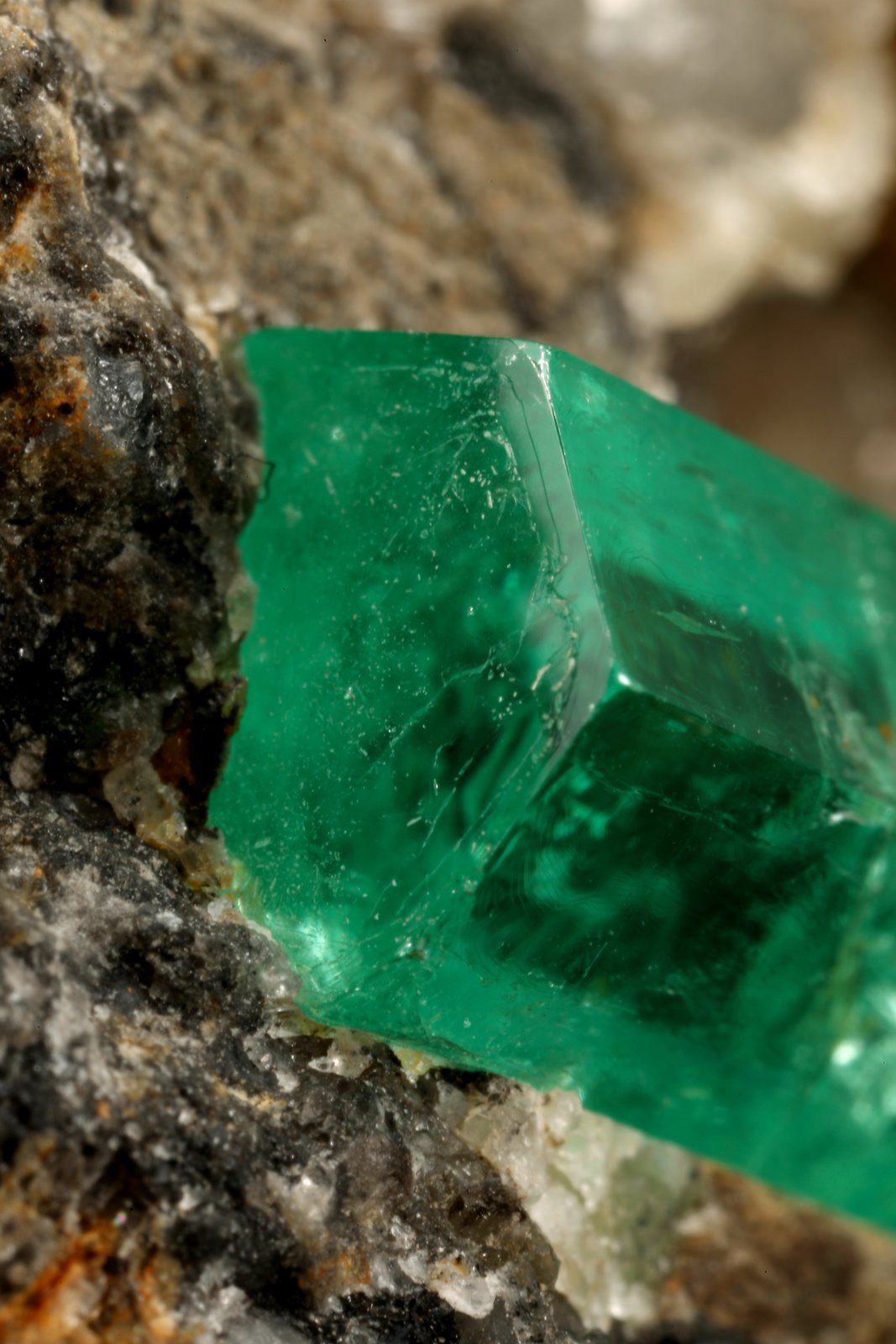 Beryl (variety emerald), Calcite
57x38x42mm, xl=20mm
(Autor: Fiebre Verde)