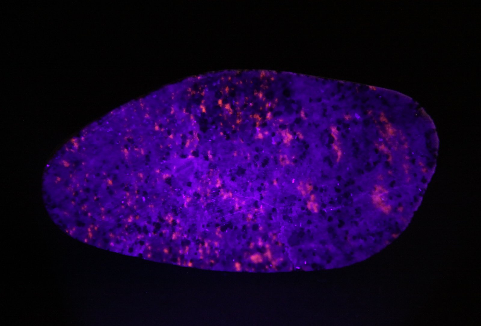 Sodalite
65mm x 35mm x 25mm
(Autor: Firmo Espinar)