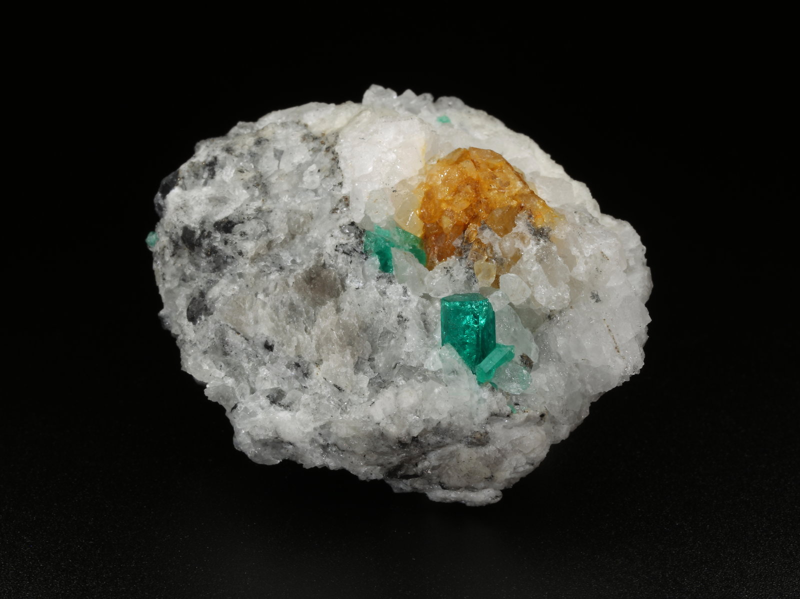 Beryl (variety emerald), Calcite
49x36x45mm, xl=8mm
(Autor: Fiebre Verde)