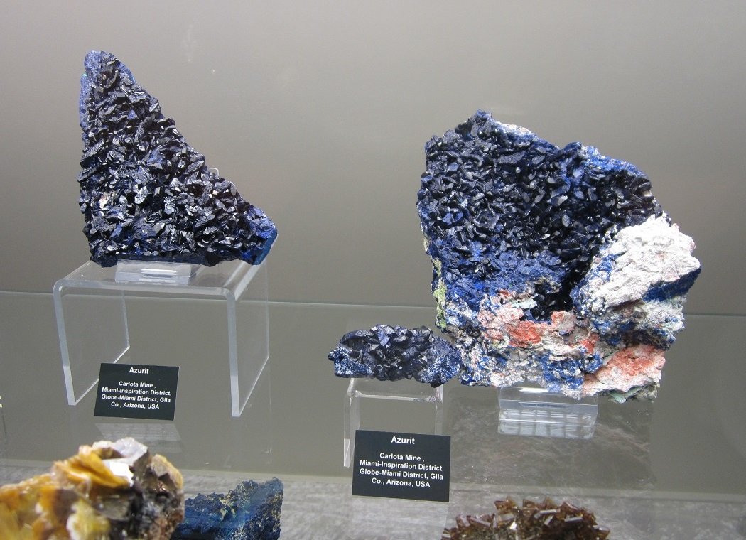Azurite
5 - 15 cm
(Autor: Tobi)