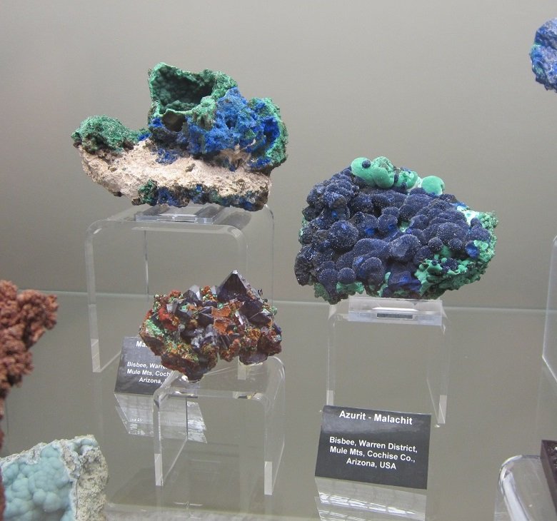 Azurite, malachite
5 - 10 cm
(Autor: Tobi)