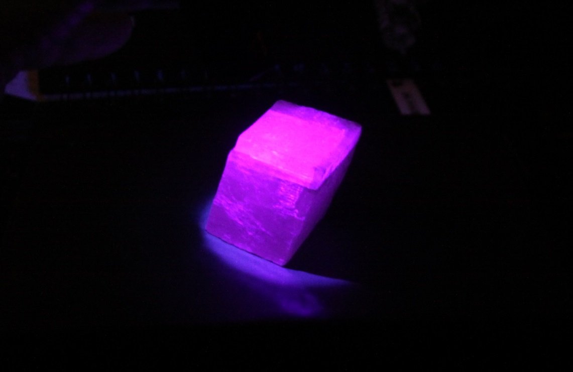 Calcite
62mm x 57mm x 41 mm
(Autor: Firmo Espinar)