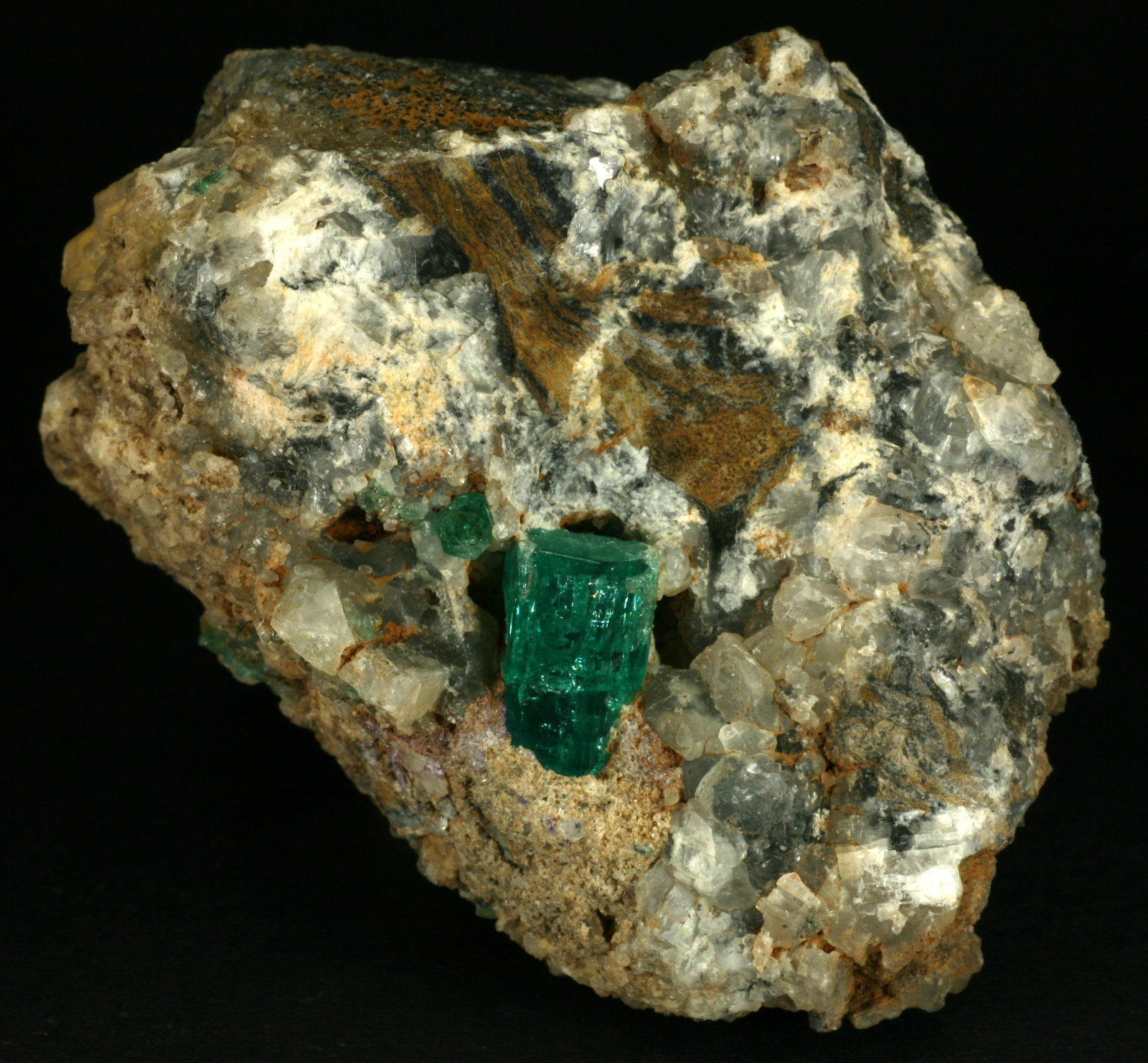 Beryl (variety emerald), Calcite
80x60x65mm
(Autor: Fiebre Verde)