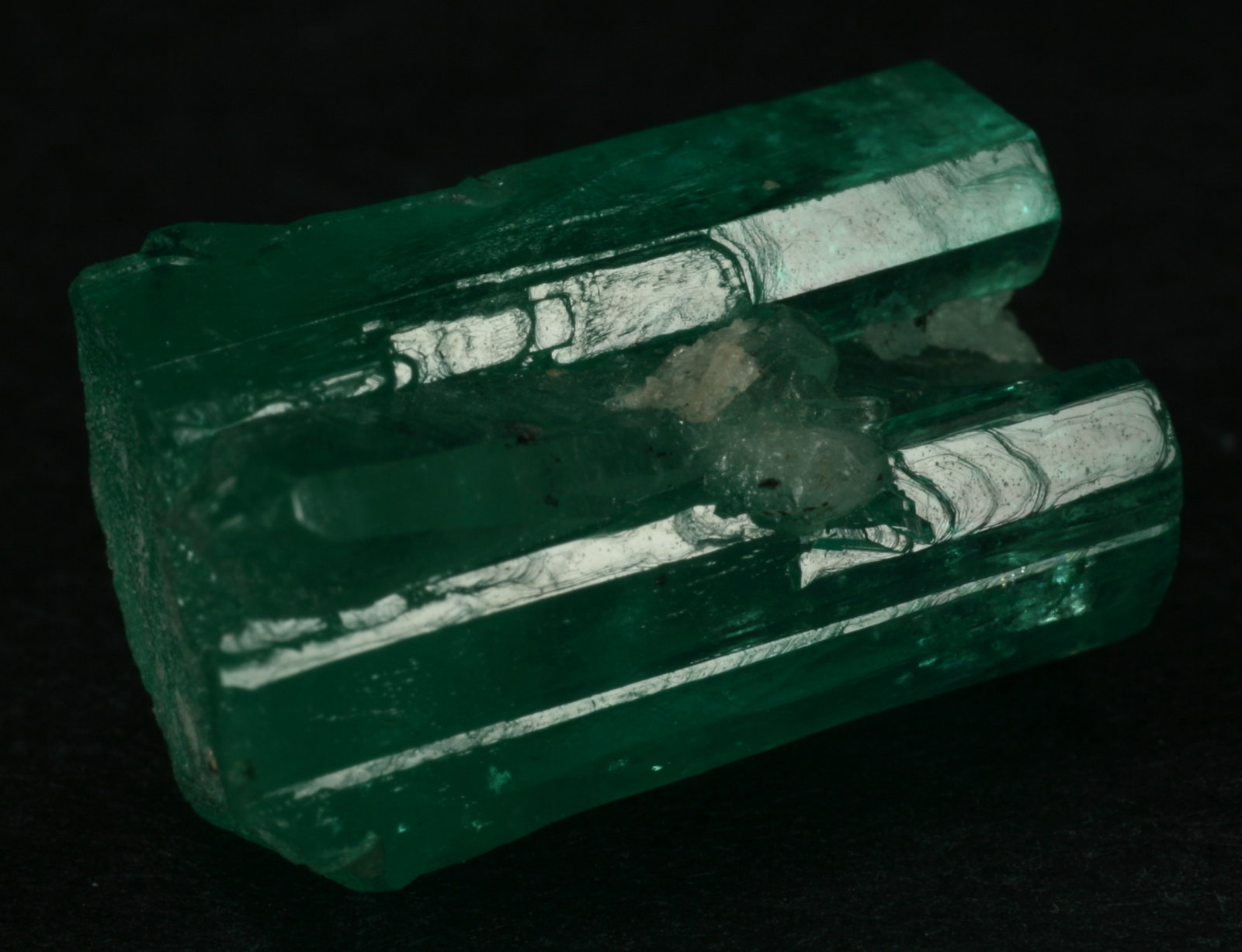 Beryl (variety emerald), Quartz
xl=19mm
(Autor: Fiebre Verde)