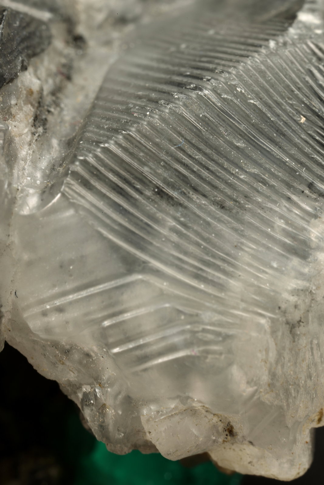Beryl (variety emerald), Calcite, Pyrite
7cm across
(Autor: Fiebre Verde)