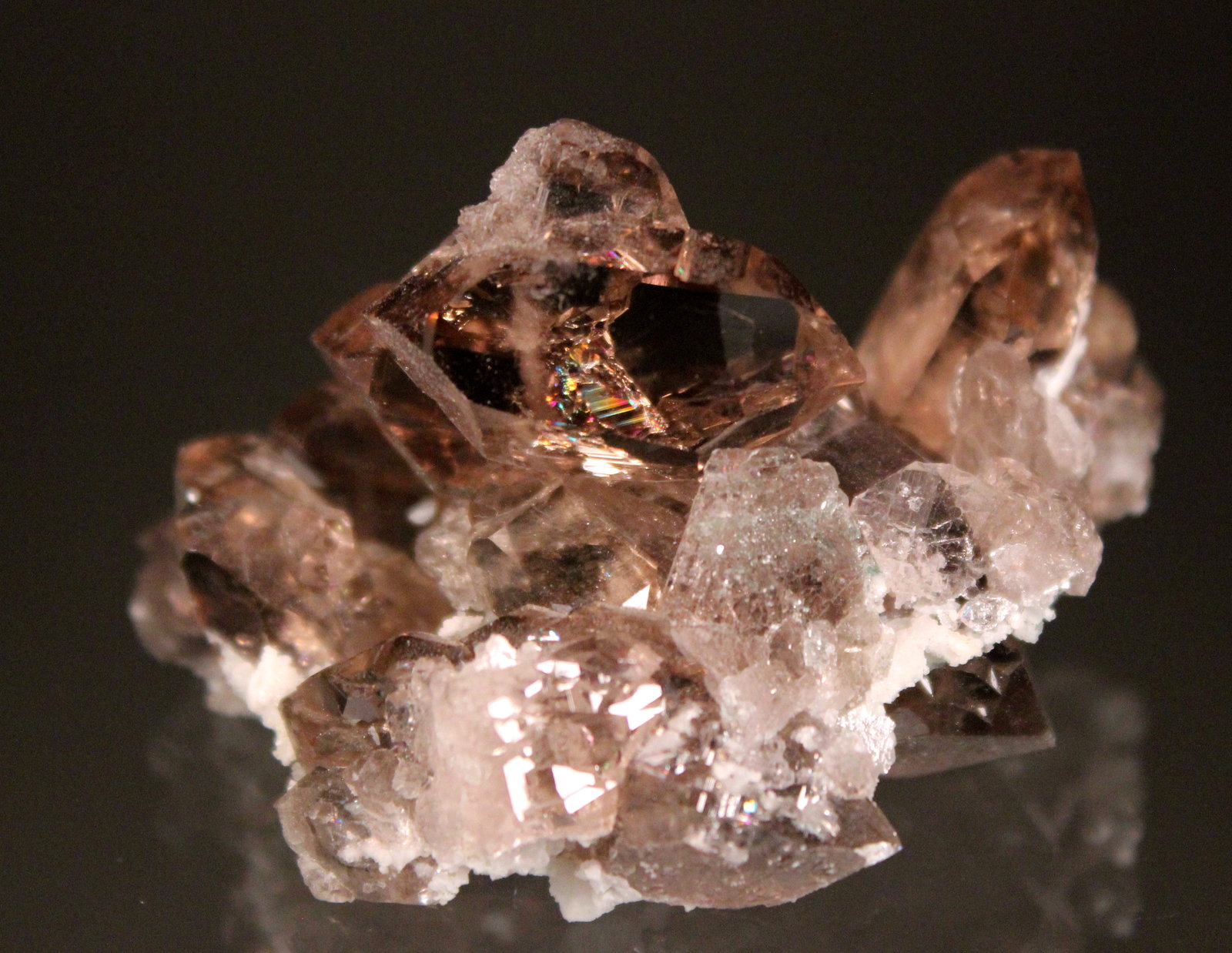 Quartz (variety smoky)
60mm x 40mm x 40mm
(Autor: Don Lum)