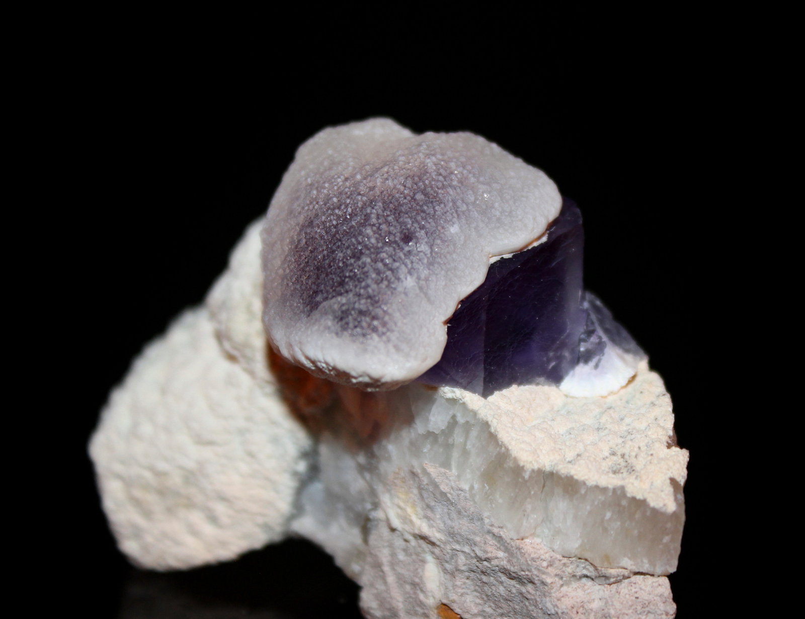 Fluorite
60mm x 52mm
(Autor: Don Lum)