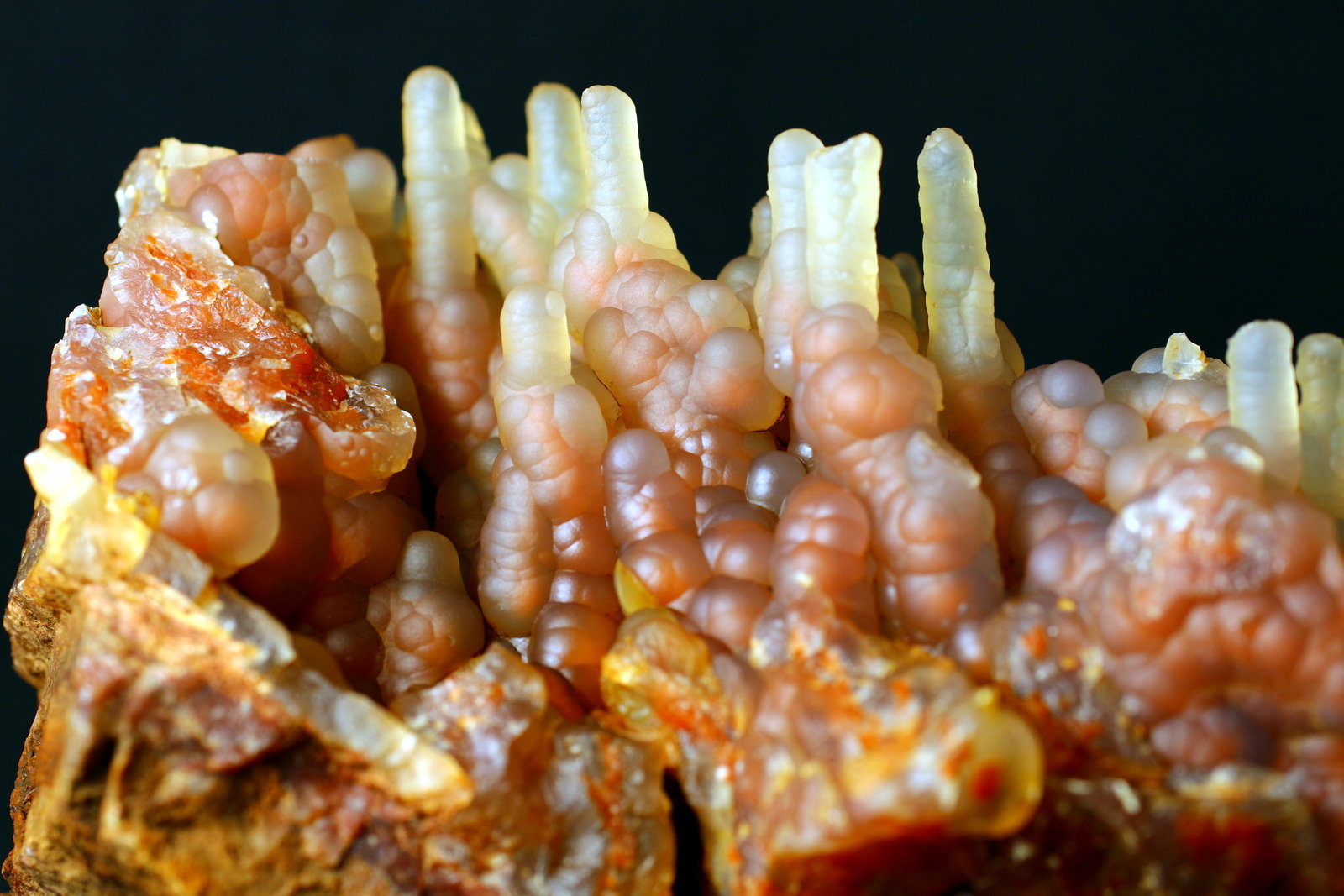 Quartz (variety chalcedony)
12.5 x 8.6 x 8.2 centimetros
(Autor: Ricardo Melendez)