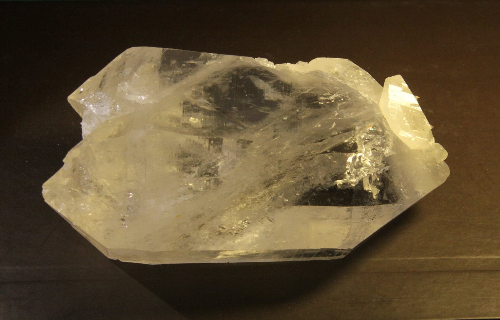 Quartz
122mm x 65mm x 57mm
(Autor: Firmo Espinar)