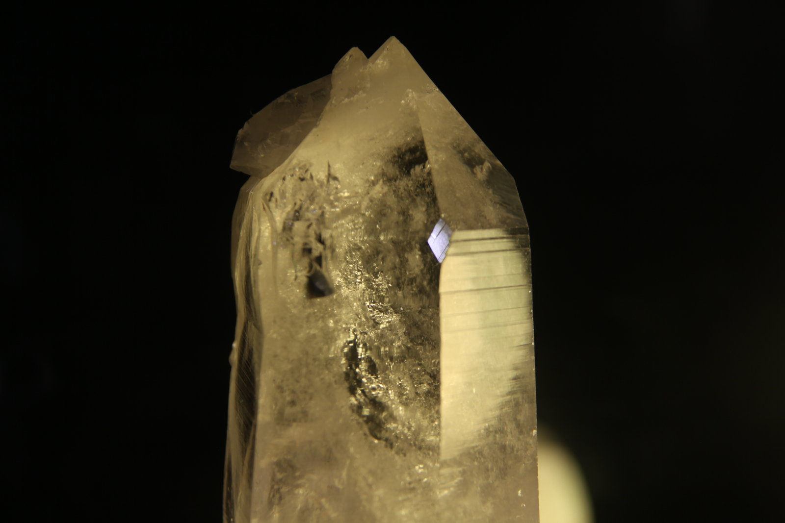 Quartz
122mm x 65mm x 57mm.
(Autor: Firmo Espinar)