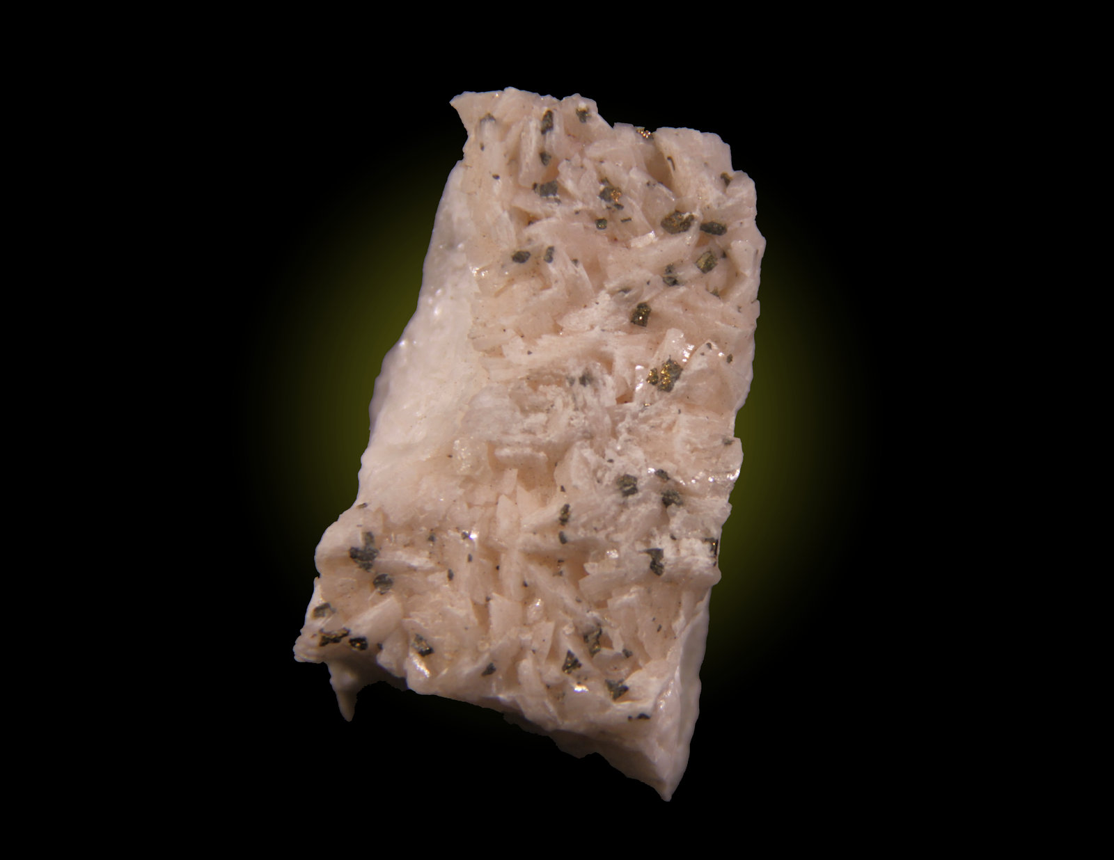 Dolomite with Chalcopyrite
25mm x 40mm x 16mm
(Autor: Firmo Espinar)