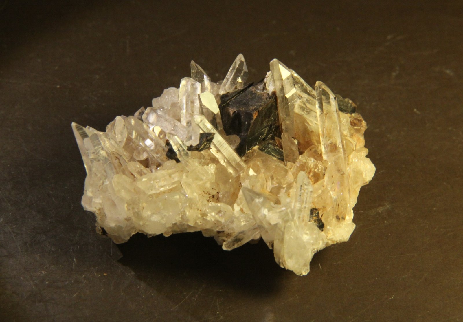 Quartz and Siderite
43mm x 25mm x 36mm
(Autor: Firmo Espinar)