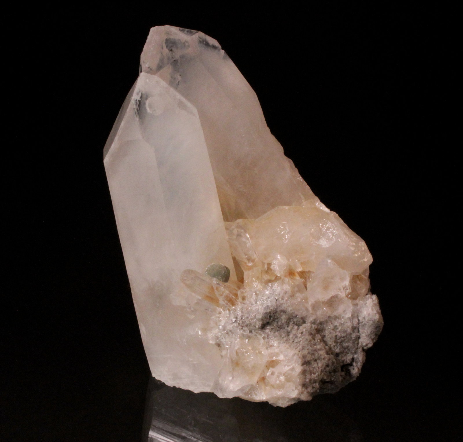 Cookeite, Quartz
91 mm x 60 mm x 47 mm
(Autor: Don Lum)
