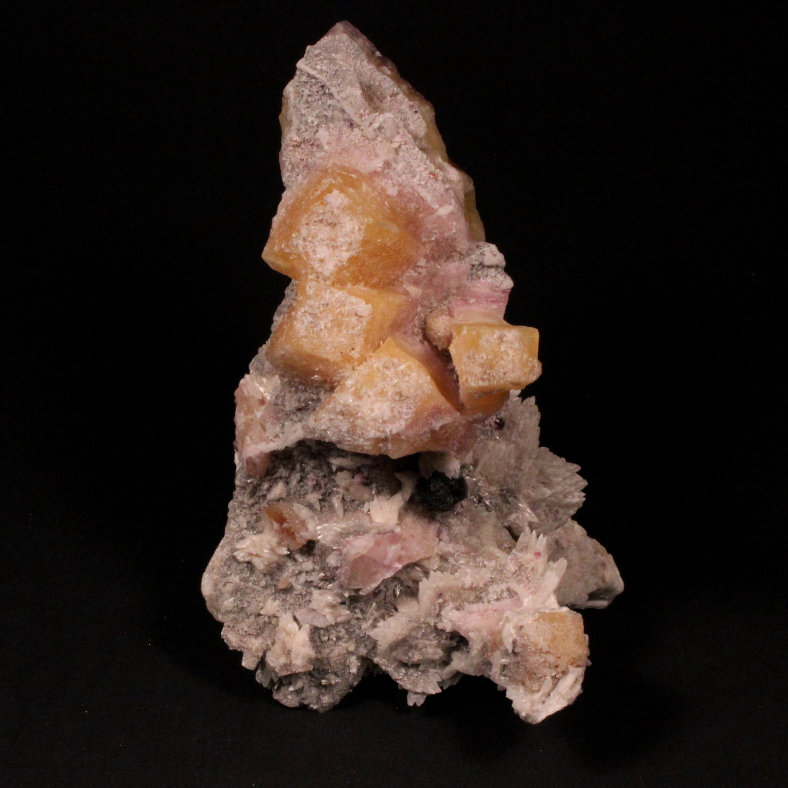 Fluorite, Calcite
135 mm x 100 mm x 79 mm
(Autor: Don Lum)
