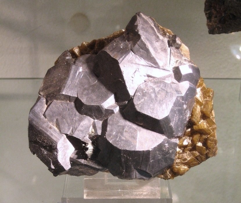 Galena, Siderite
Approx. 10 cm
(Autor: Tobi)