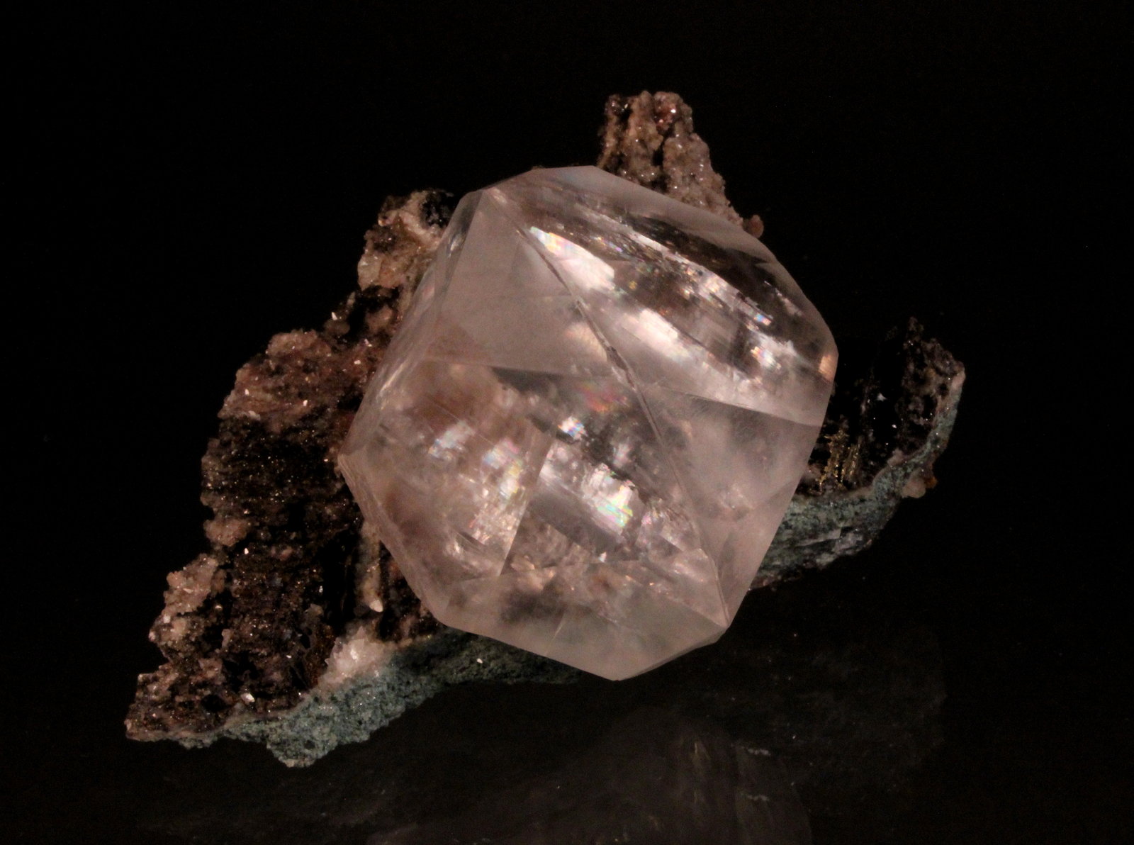 Calcite
85mm x 57mm x 47 mm
(Autor: Don Lum)