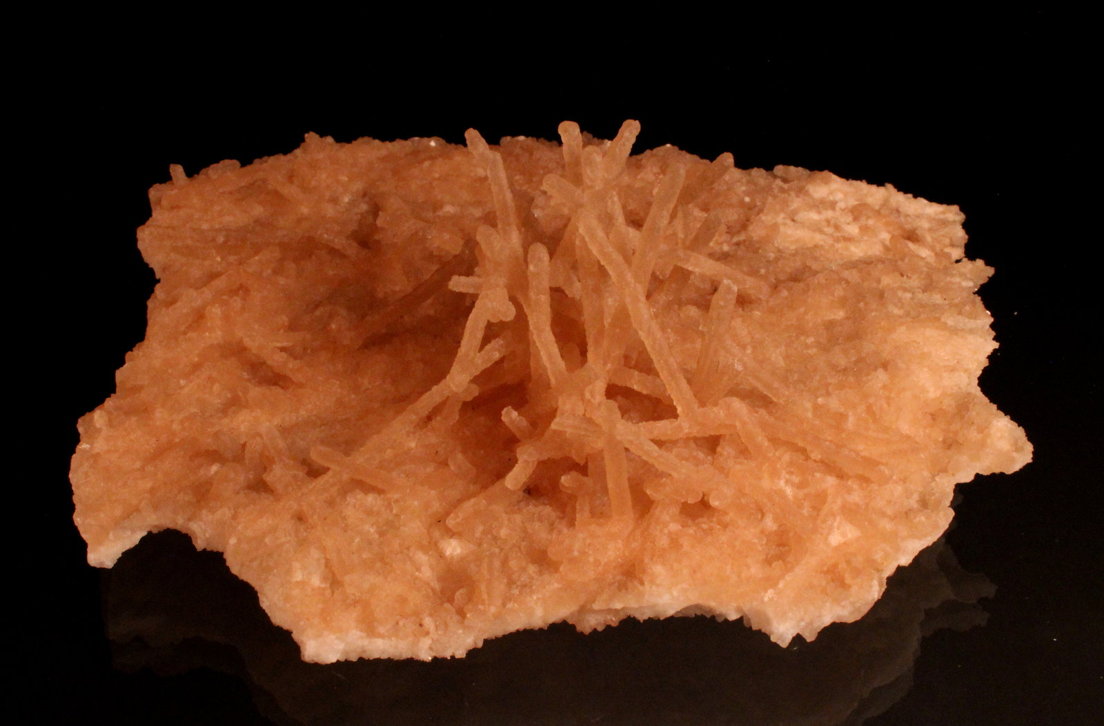 Calcite
162mm x 157mm x 48mm
(Autor: Don Lum)