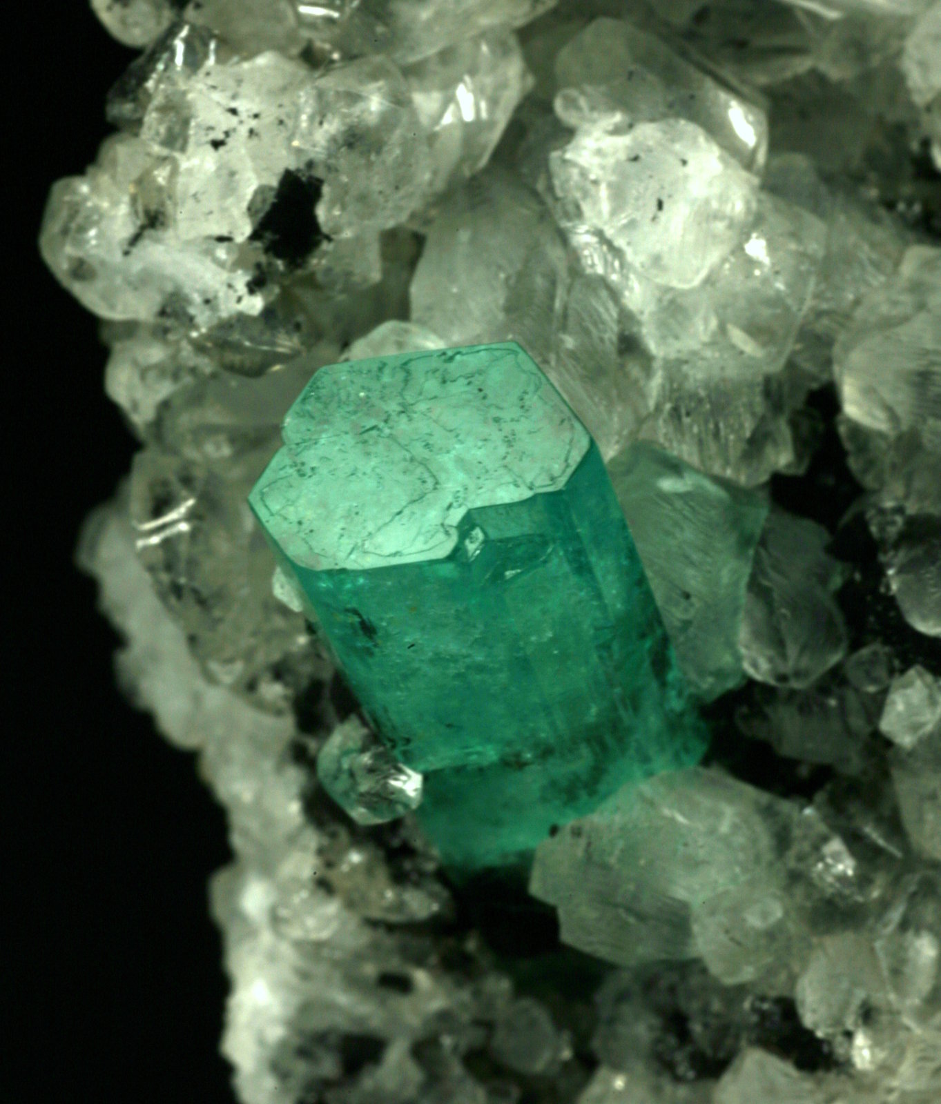 Beryl (variety emerald), Calcite
80x55x80mm
(Autor: Fiebre Verde)