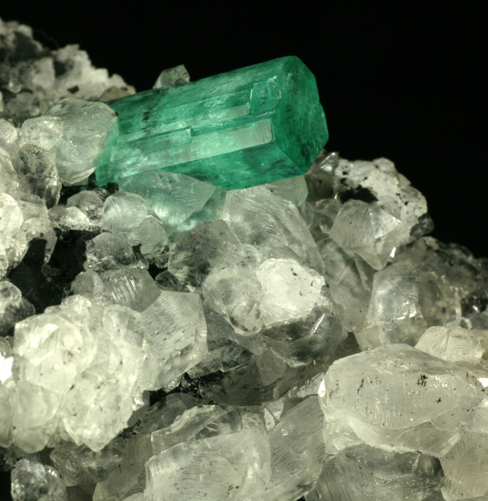 Beryl (variety emerald), Calcite
80x55x80mm
(Autor: Fiebre Verde)