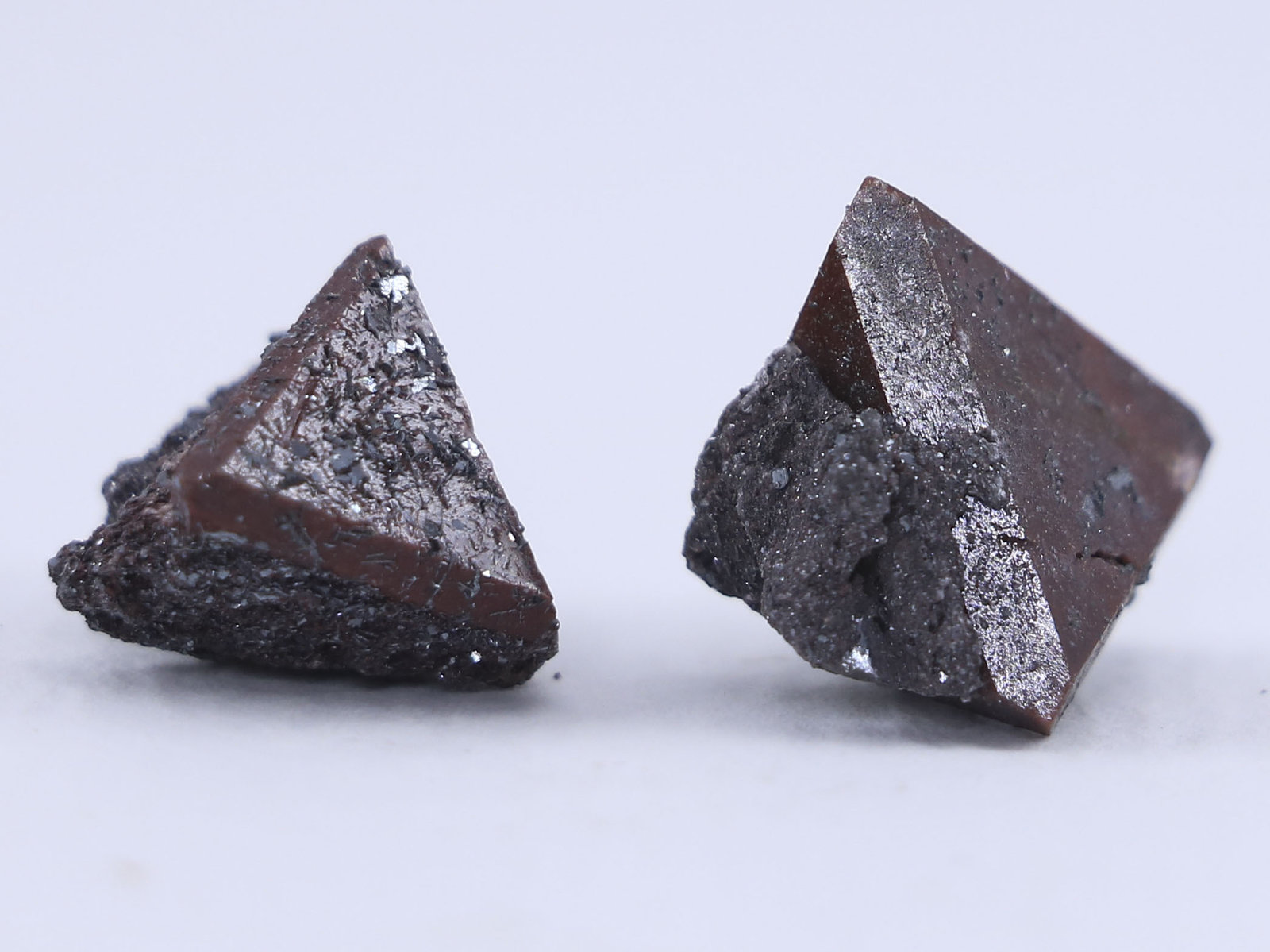 Zunyite
1.2 cm
(Autor: Arash Ghafari)