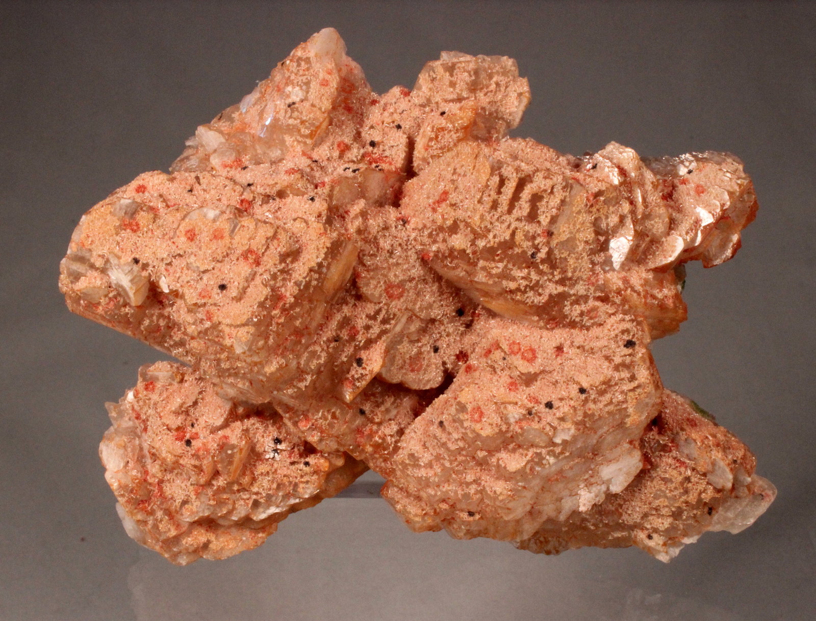 Mimetite, Calcite
140mm x 135mm x 36mm
(Autor: Don Lum)