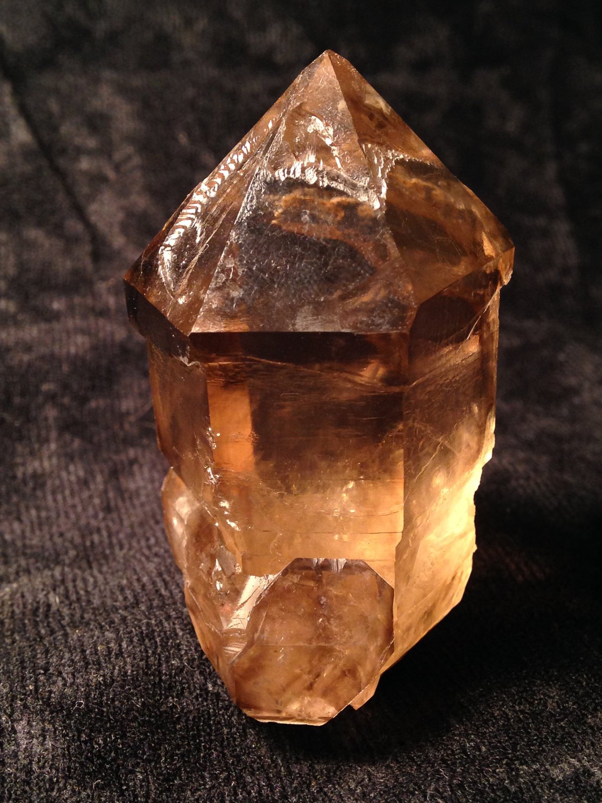 Quartz (var. citrine)
6 cm
(Autor: Ian Merkel)
