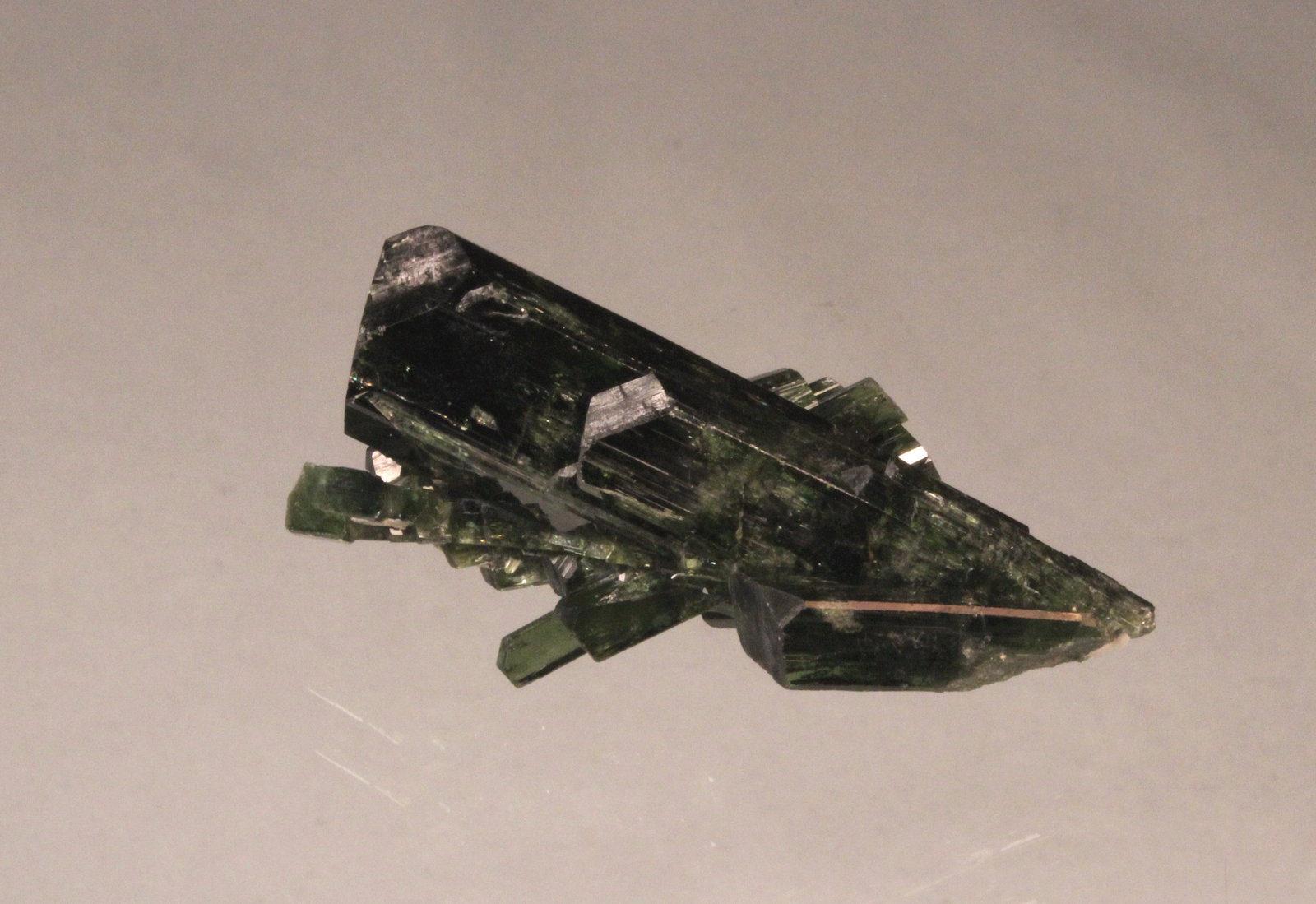 Diopside
56mm x 32mm x 26mm
(Autor: Don Lum)