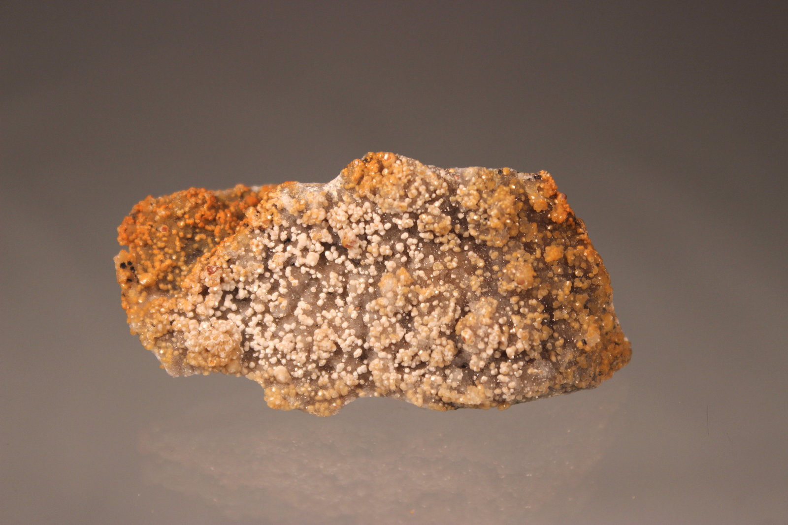 Smithsonite
73mm x 34mm x 28mm
(Autor: Don Lum)