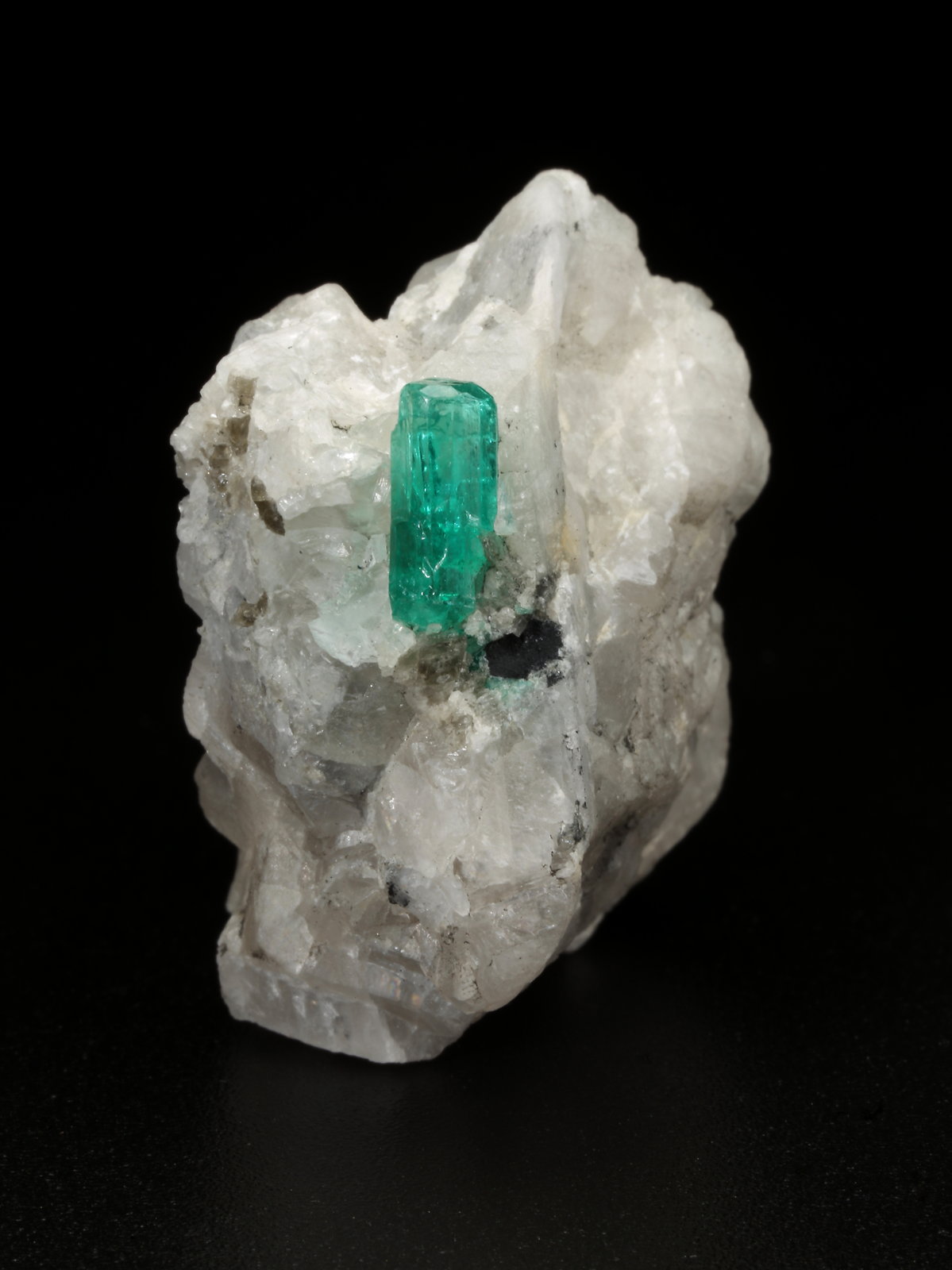 Beryl (variety emerald), Calcite
18x30x34mm, xl=9mm
(Autor: Fiebre Verde)
