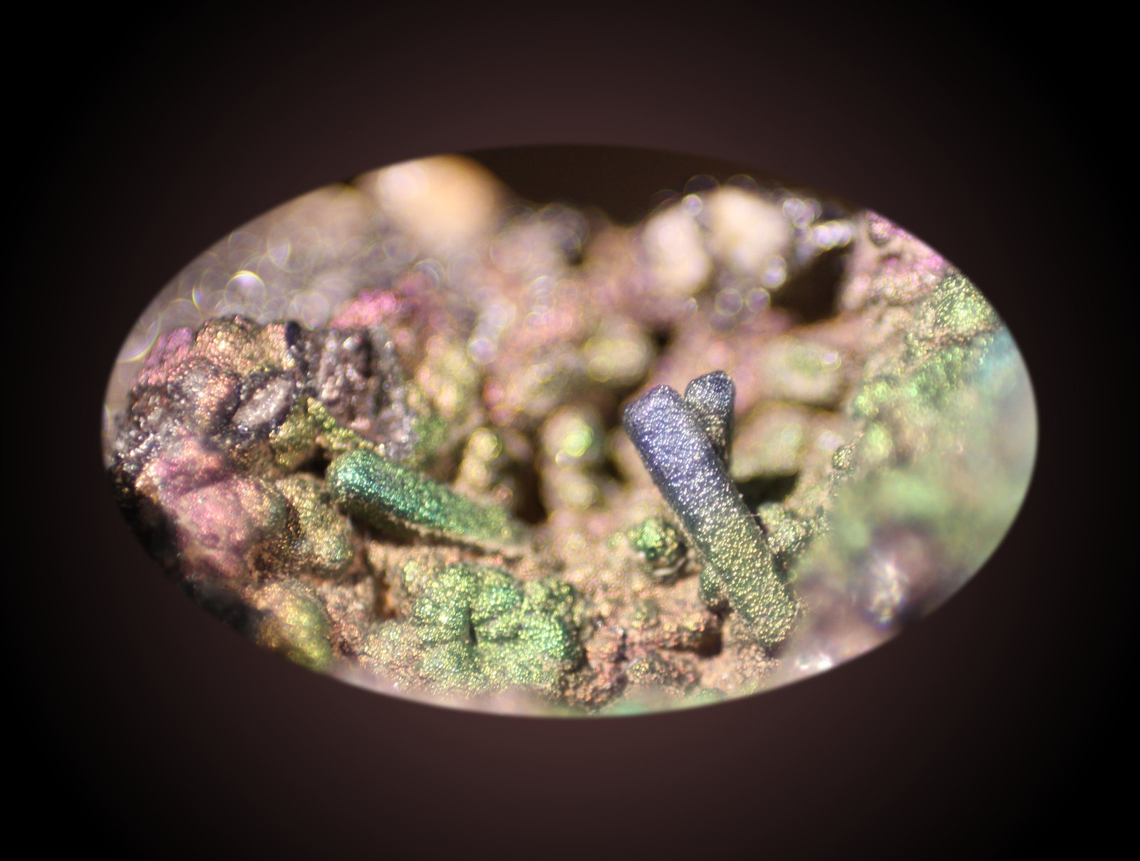 Cerussite, Goethite
FOV 7 mm
(Autor: Firmo Espinar)