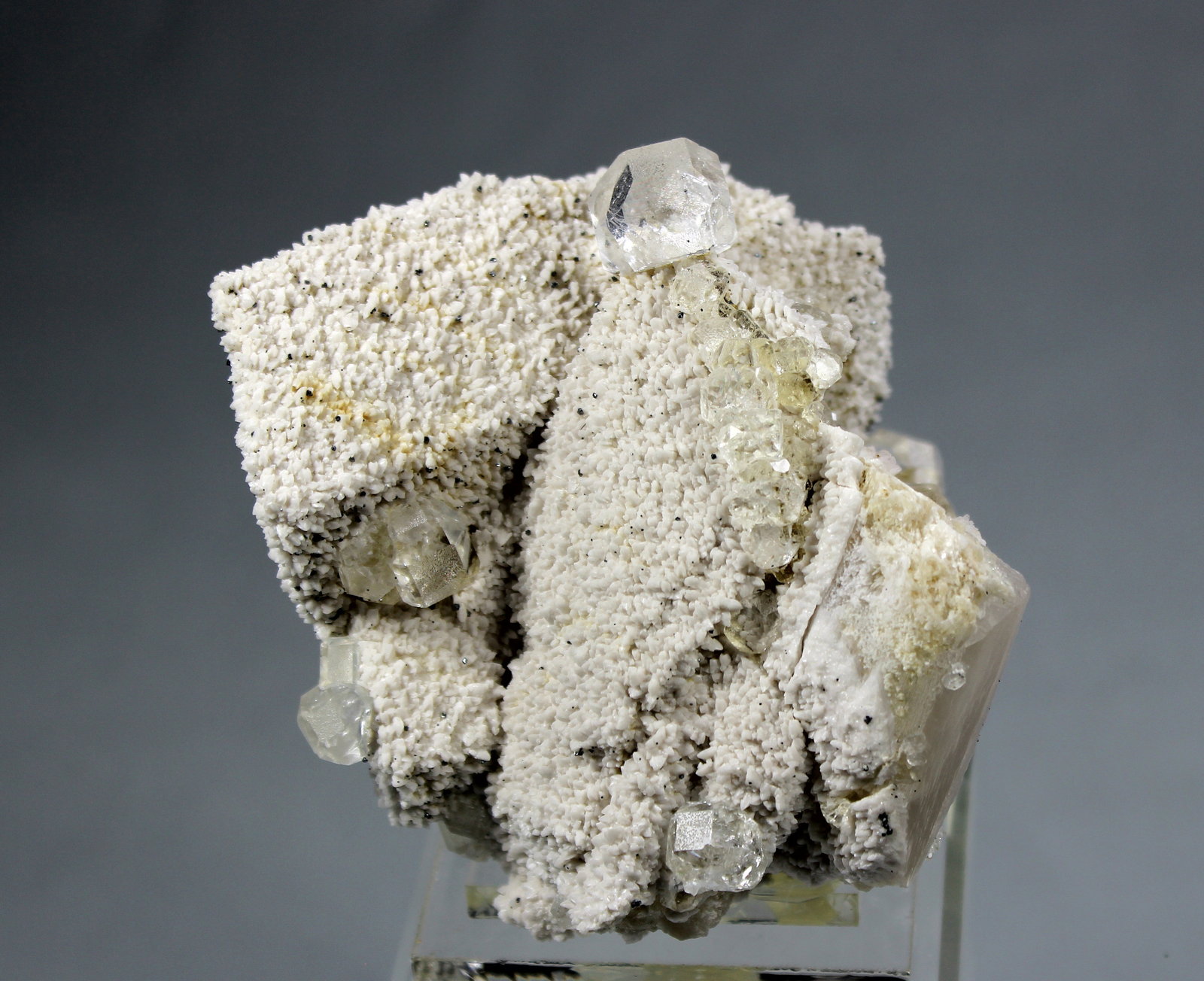 Fluorite, Dolomite, Quartz
114mm x 98mm x 83mm
(Autor: Don Lum)