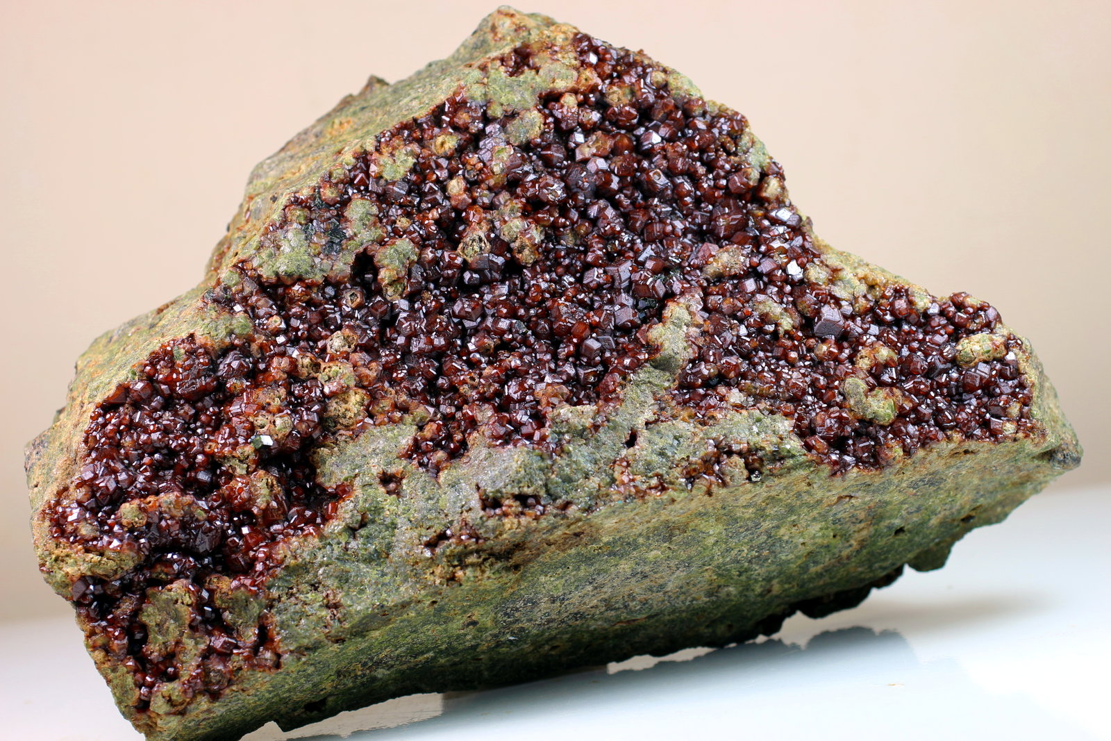 Grossular
19.6 x 12.2 x 7.8 centimeters
(Autor: Ricardo Melendez)
