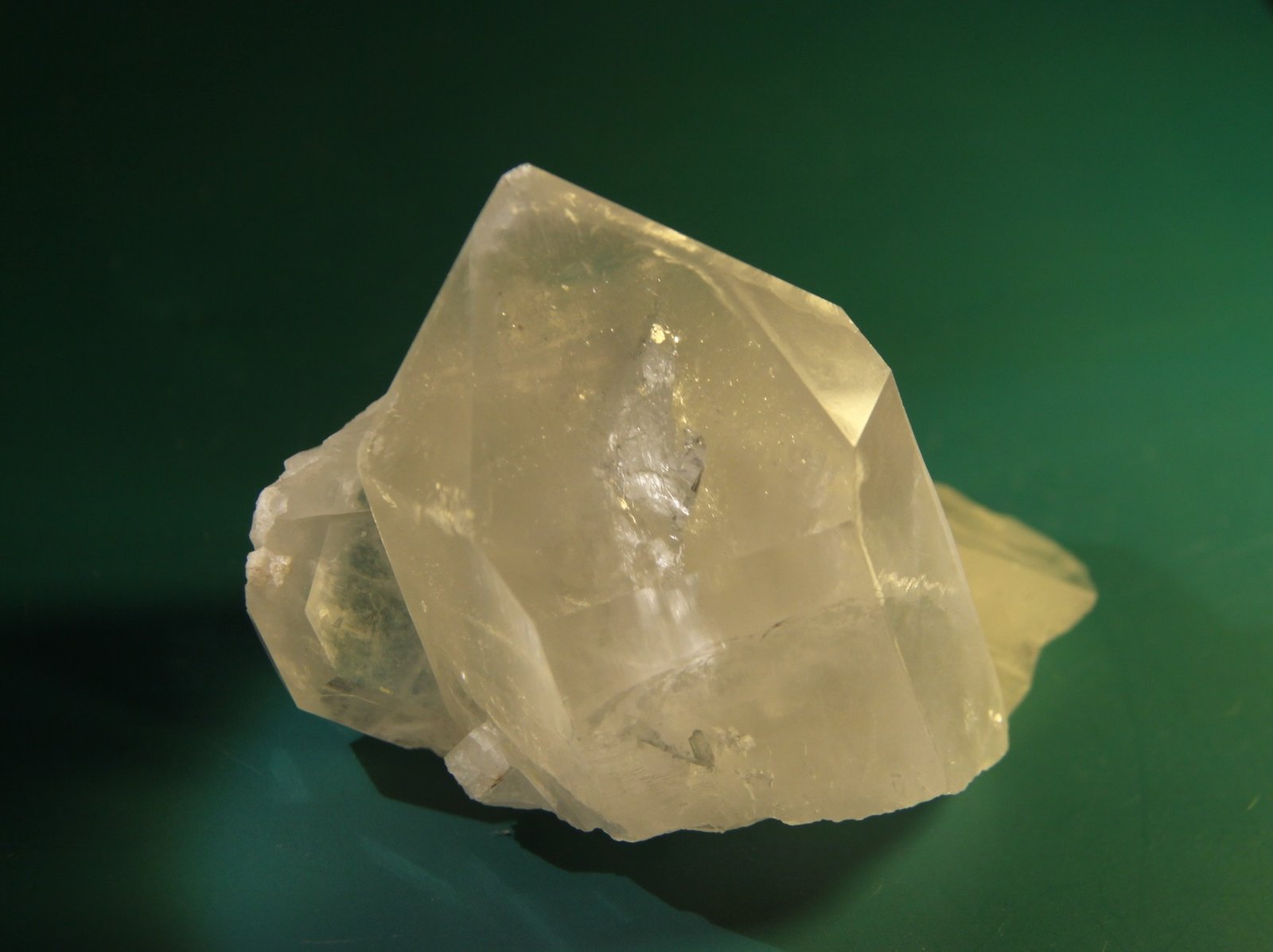 Quartz
82mm x 67mm x 50mm. Main cristal: 46mm x 75mm x 34mm
(Autor: Firmo Espinar)