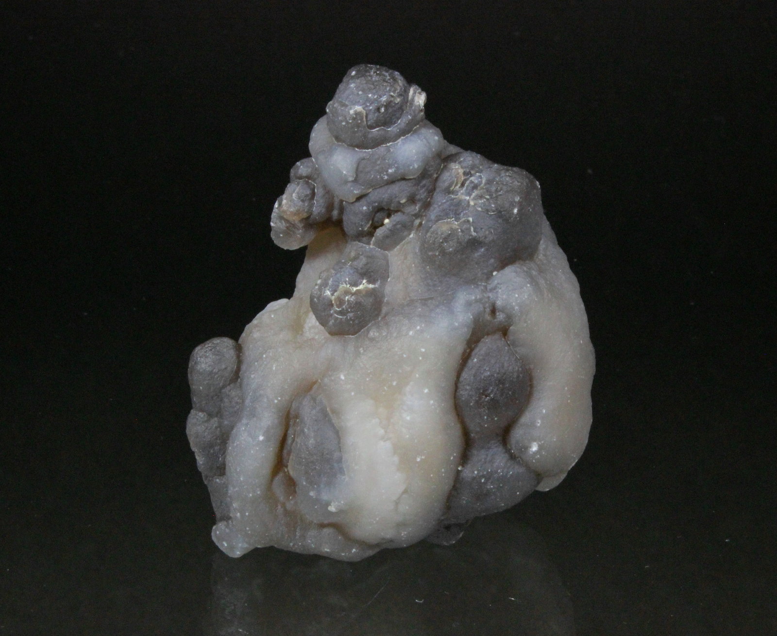 Quartz  (variety chalcedony)
(Autor: Don Lum)