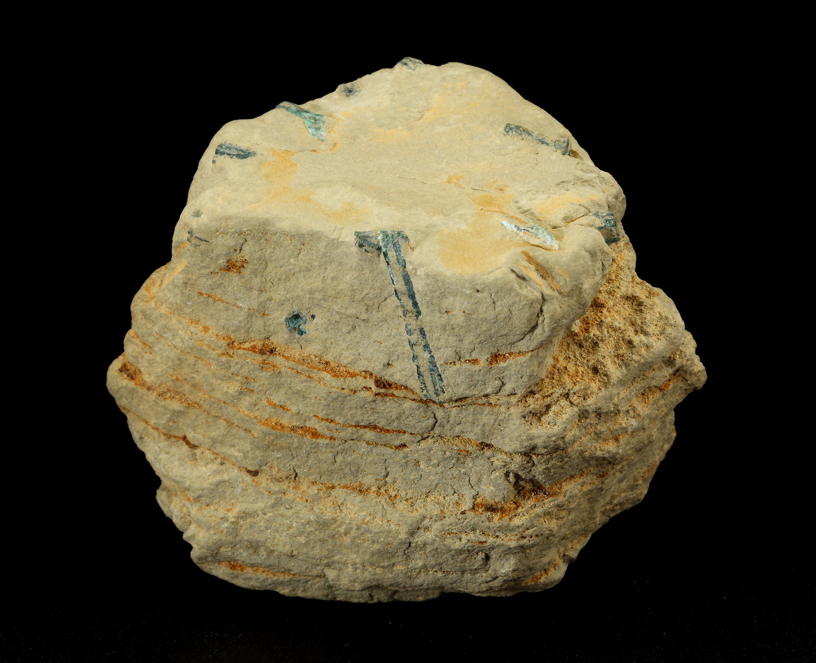 Beryl (variety emerald)
60x42x48mm, longest xl=17mm
(Autor: Fiebre Verde)