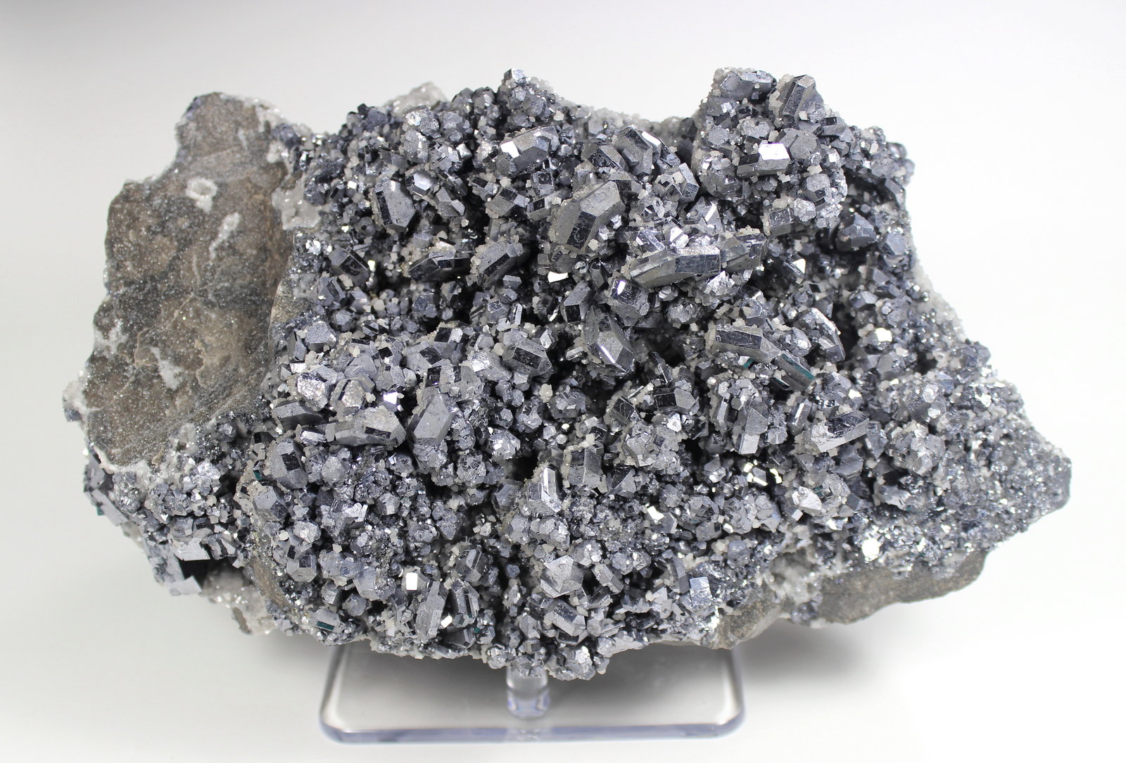 Galena, Dolomite
210 mm x 135 mm x 135 mm
(Autor: Don Lum)