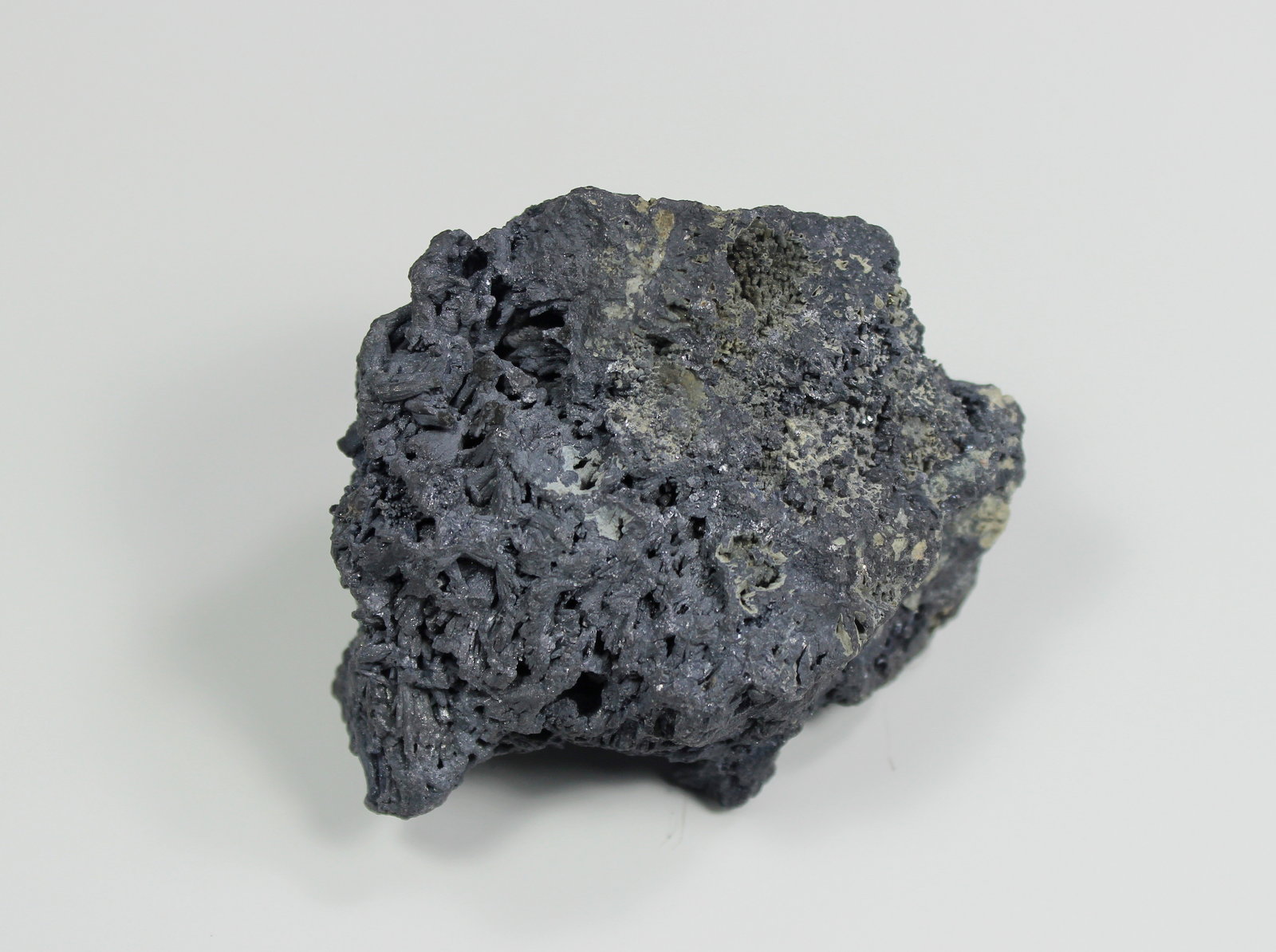 Galena after Pyromorphite
72 mm x 53 mm x 43 mm
(Autor: Don Lum)