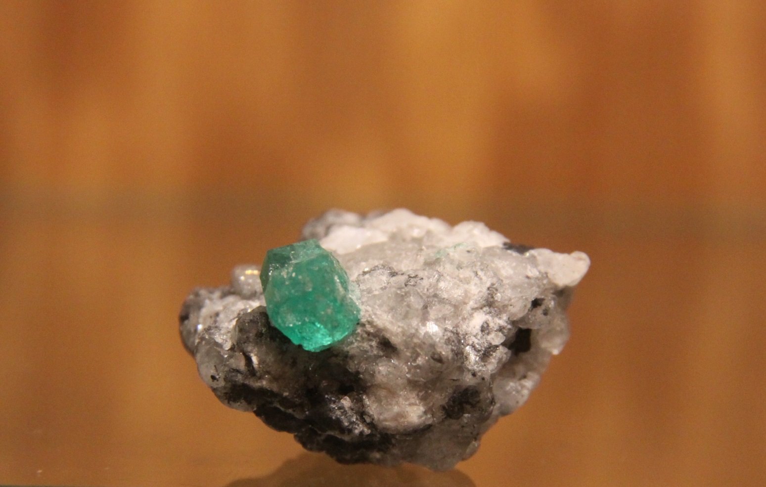 Beryl (variety emerald)
36mm x 43mm x 18mm
(Autor: Firmo Espinar)