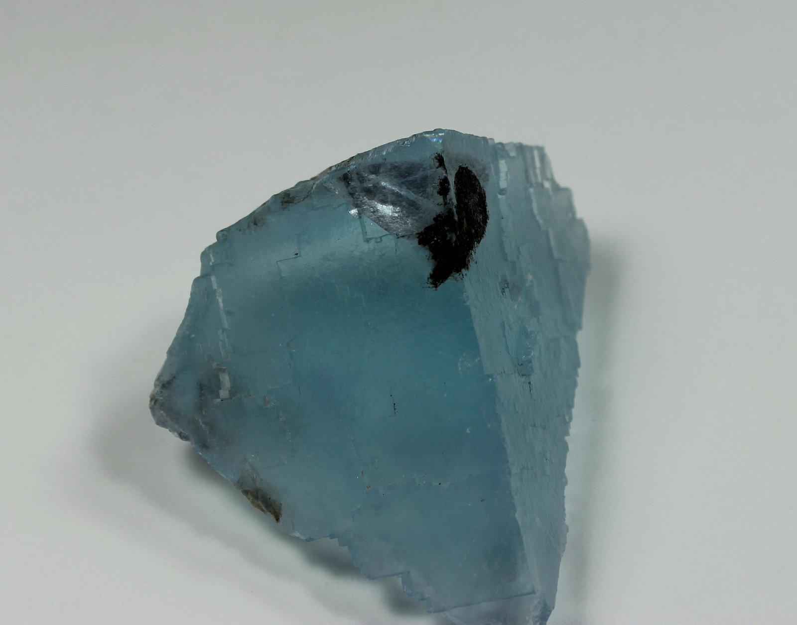 Fluorite, Bitumen
7 cm x 6.5 cm
(Autor: Don Lum)