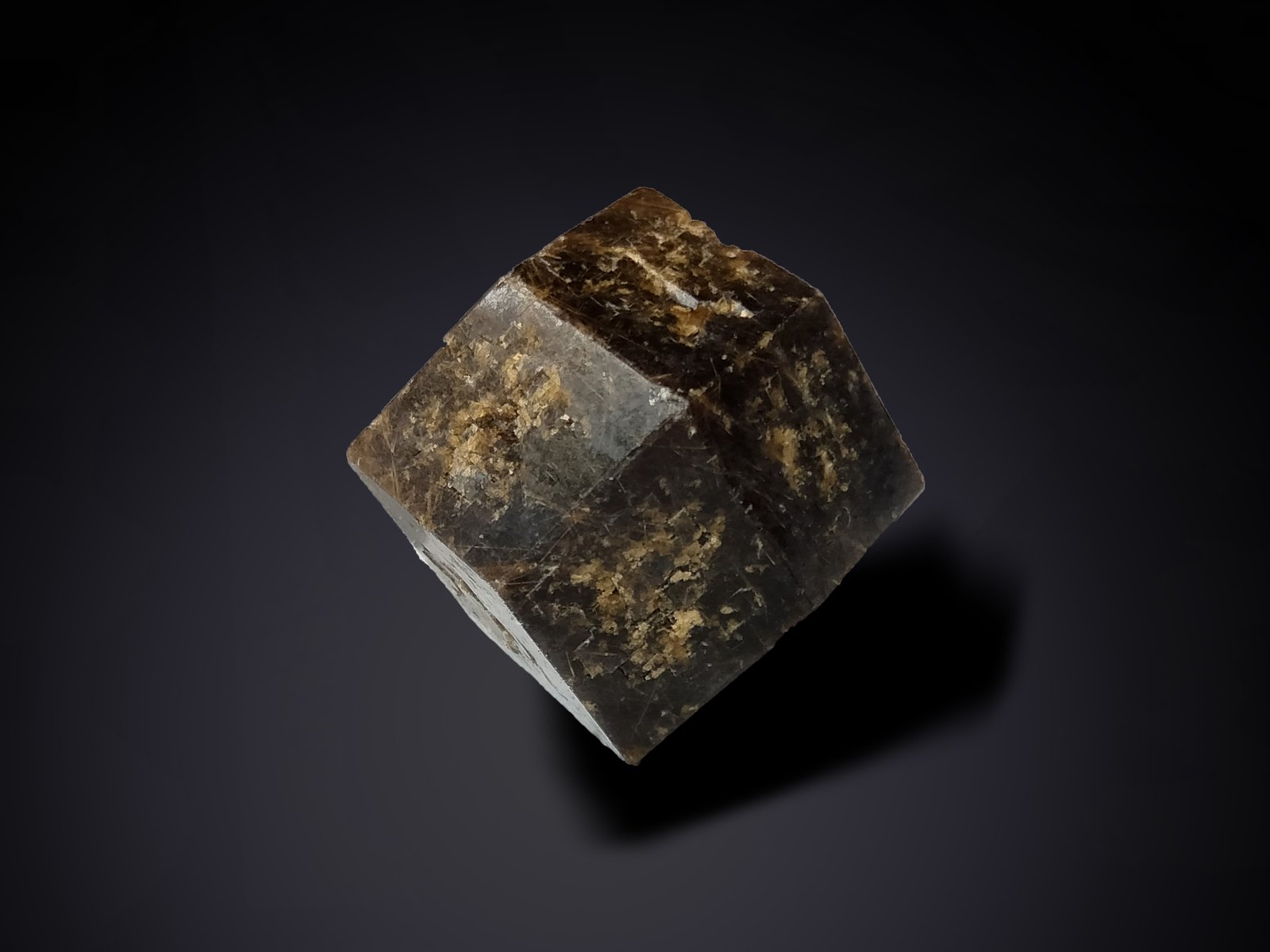 Grossular
32 mm x 22 mm x 22 mm
(Autor: Firmo Espinar)