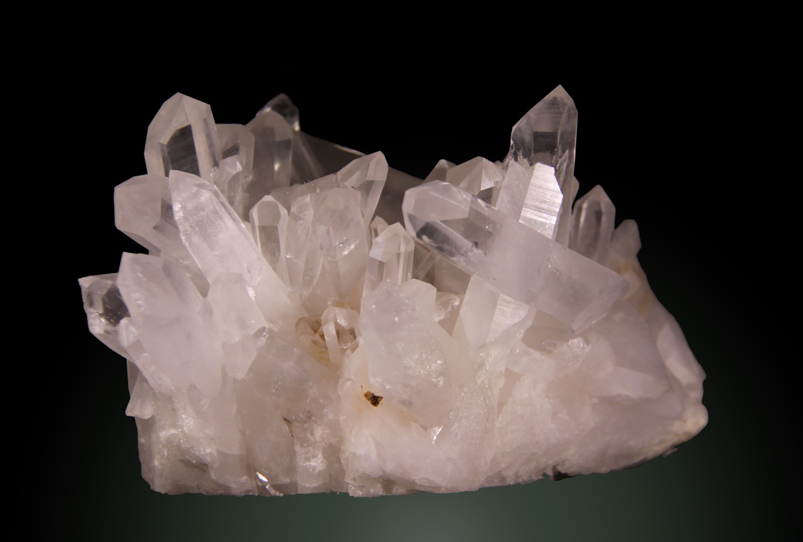 Quartz
128mm x 93mm x 85mm
(Autor: Firmo Espinar)