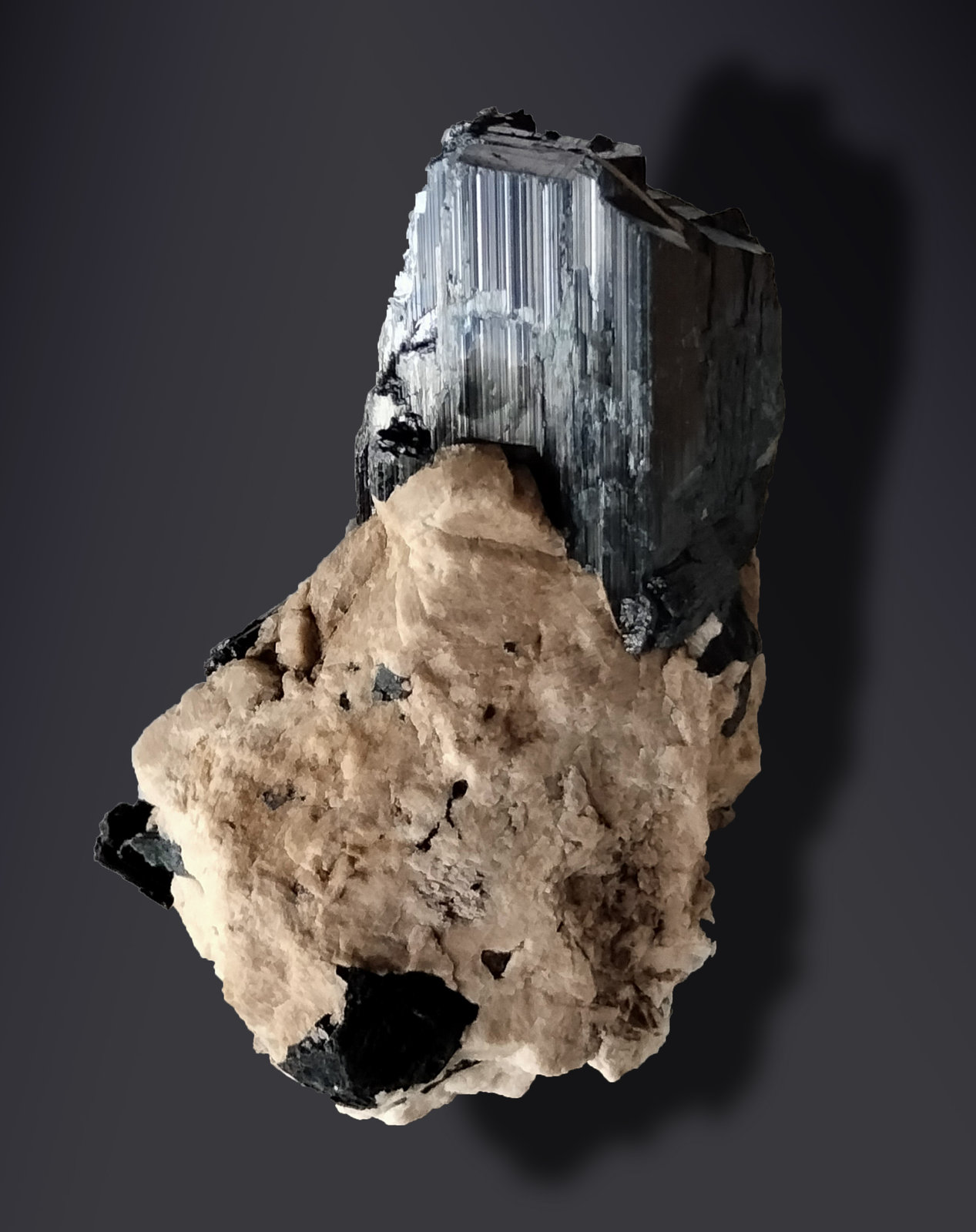 Arfvedsonite and Orthoclase
34 mm x 52 mm x 28 mm
(Autor: Firmo Espinar)