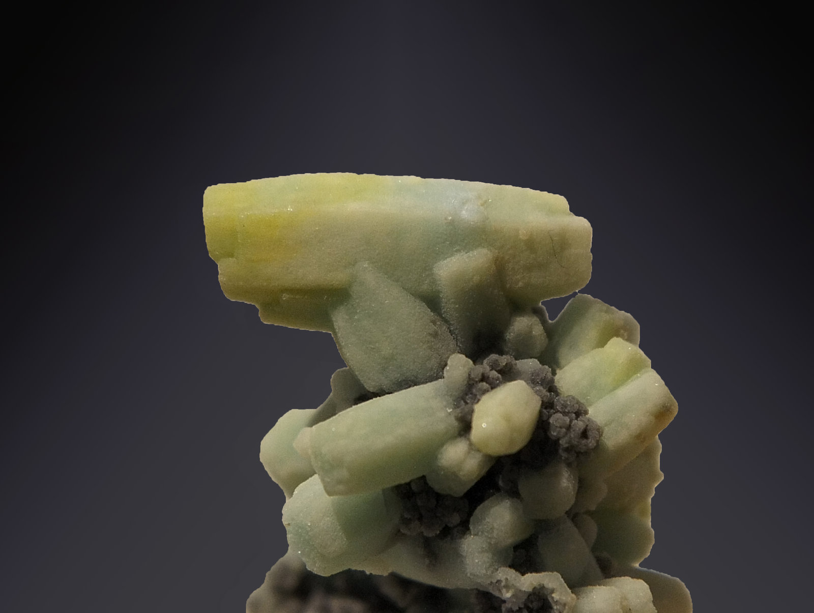 Plumbogummite
Main cristal is 9 mm long
(Autor: Firmo Espinar)