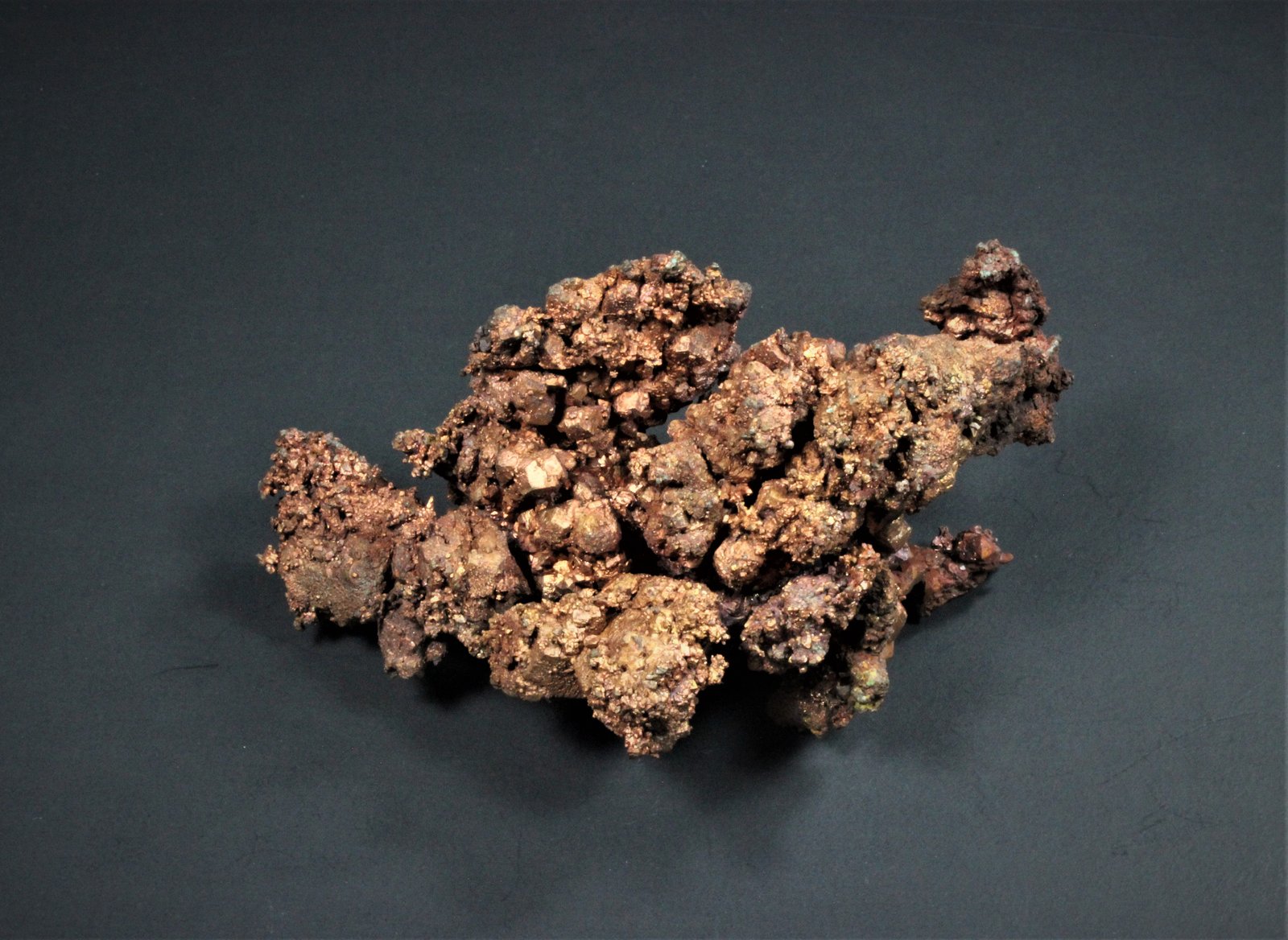 Copper
91 mm x 50 mm x 42 mm
(Autor: Don Lum)